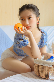 校花进学校体罚室